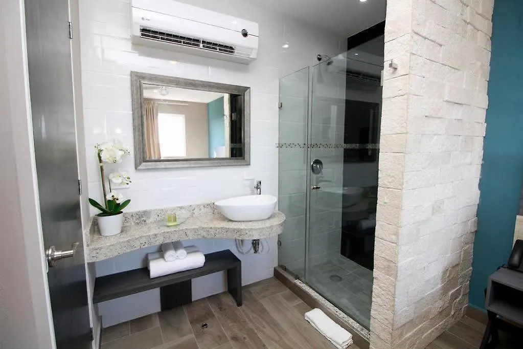 Illusion Xpress I Attraction Hotel Deluxe Playa del Carmen Meksyk