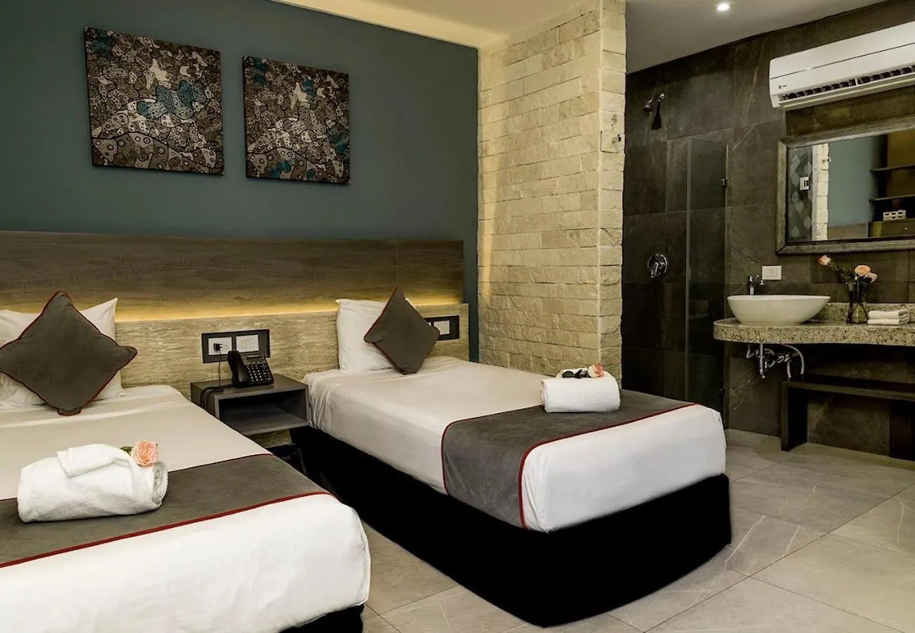 Illusion Xpress I Attraction Hotel Deluxe Playa del Carmen